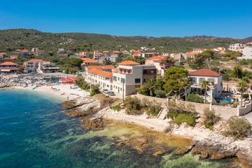 Modern Five-Bedroom Villa with Pool in Slatine