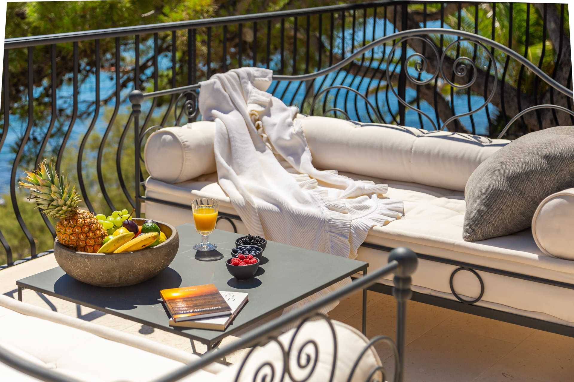 Luxury Villa Momento with Pool