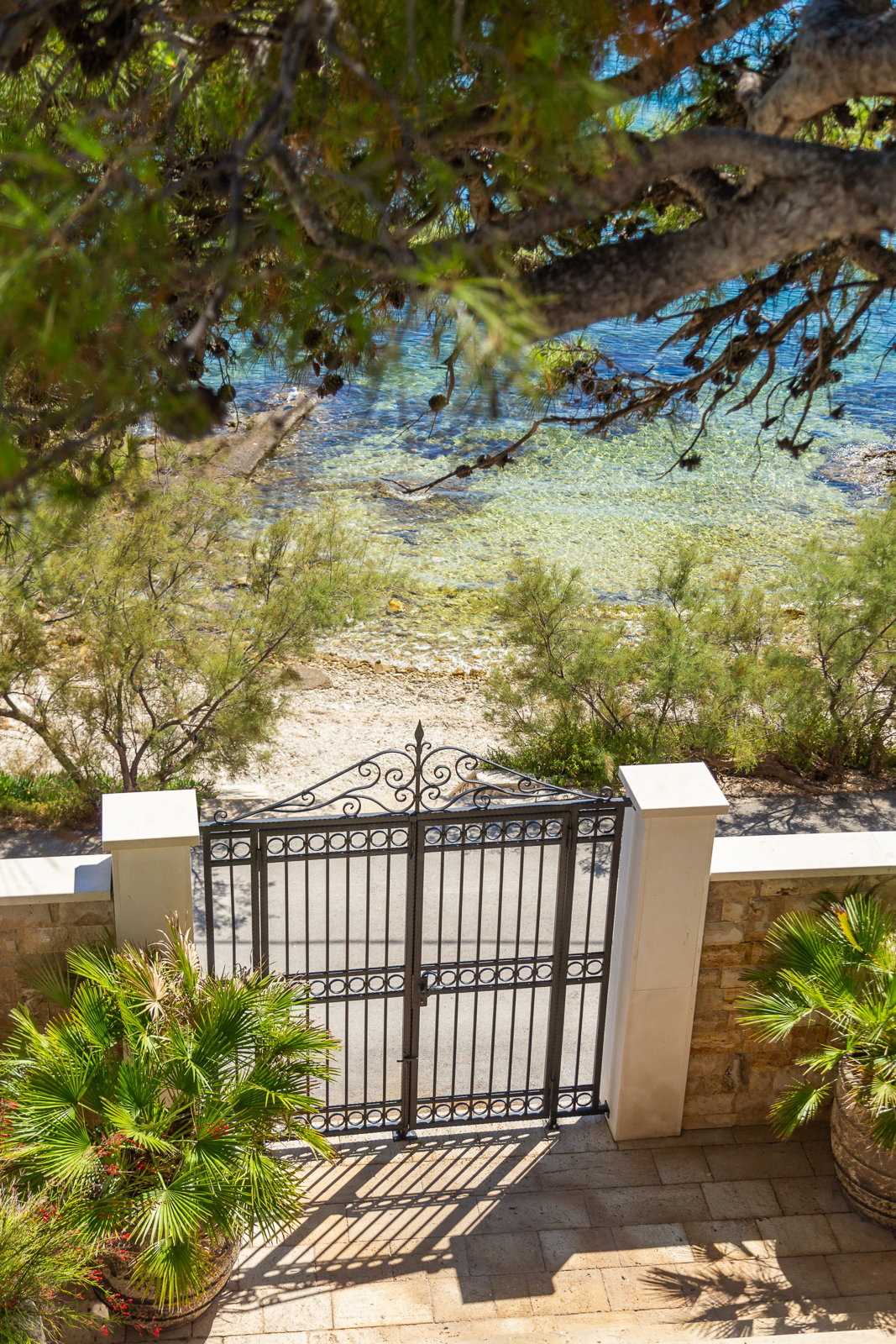 Luxury Villa Momento with Pool