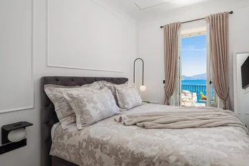 Modern Five-Bedroom Villa with Pool in Slatine