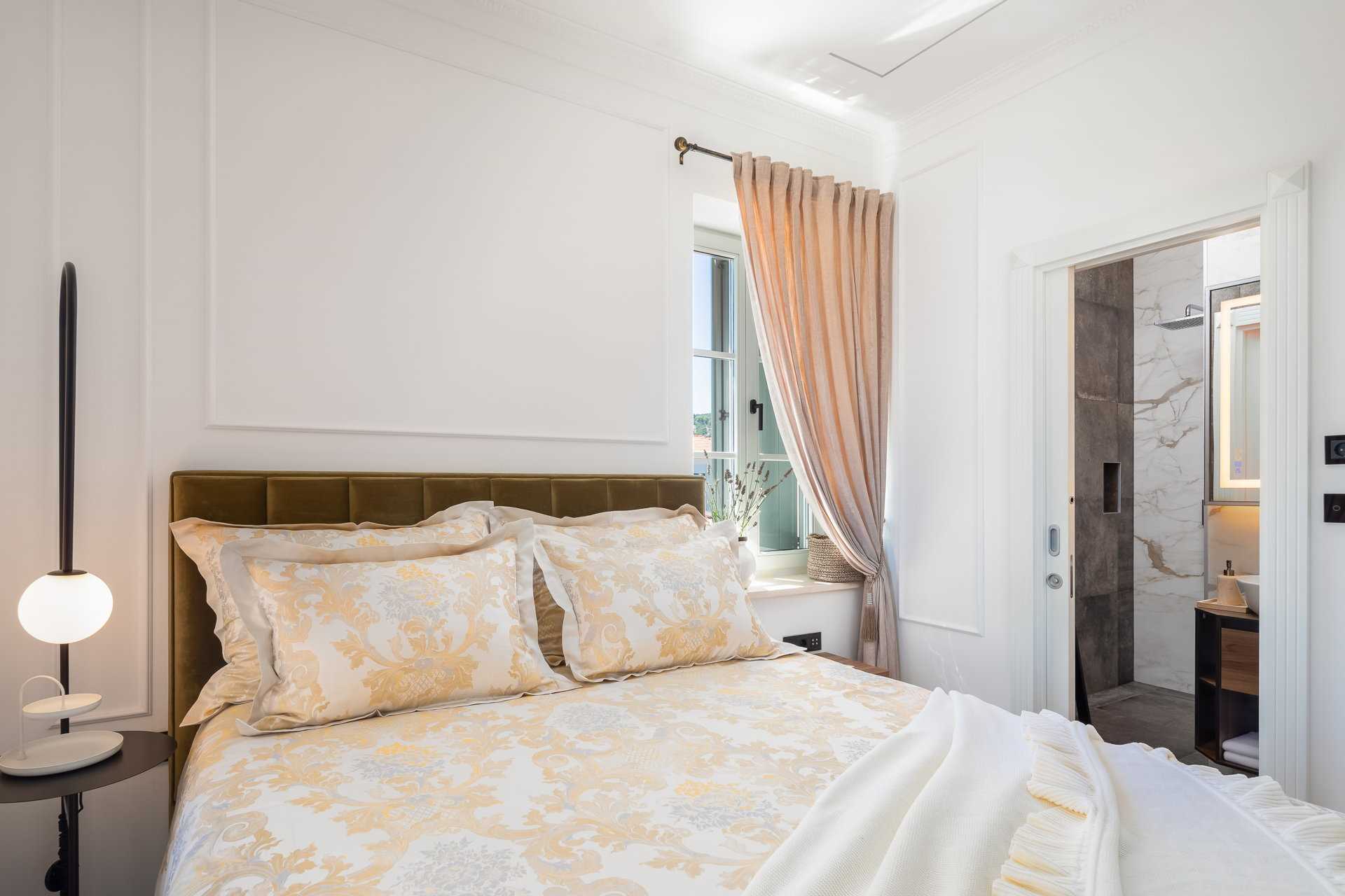 Luxury Villa Momento with Pool