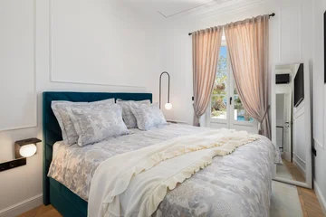 Modern Five-Bedroom Villa with Pool in Slatine