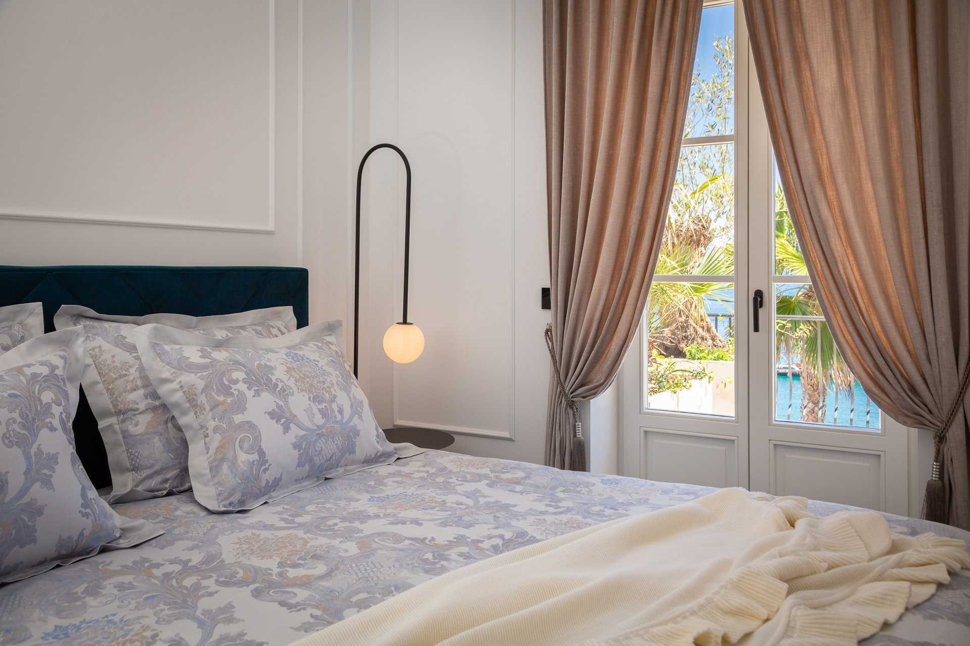Luxury Villa Momento with Pool