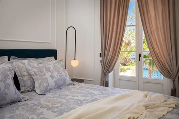 Modern Five-Bedroom Villa with Pool in Slatine