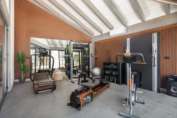 Modern Five-Bedroom Villa with Pool in Slatine