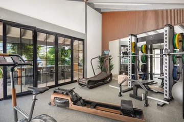 Modern Five-Bedroom Villa with Pool in Slatine