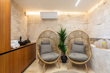 Modern Five-Bedroom Villa with Pool in Slatine