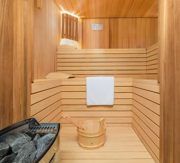 Modern Five-Bedroom Villa with Pool in Slatine