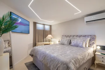 Modern Five-Bedroom Villa with Pool in Slatine