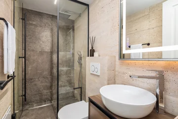 Modern Five-Bedroom Villa with Pool in Slatine