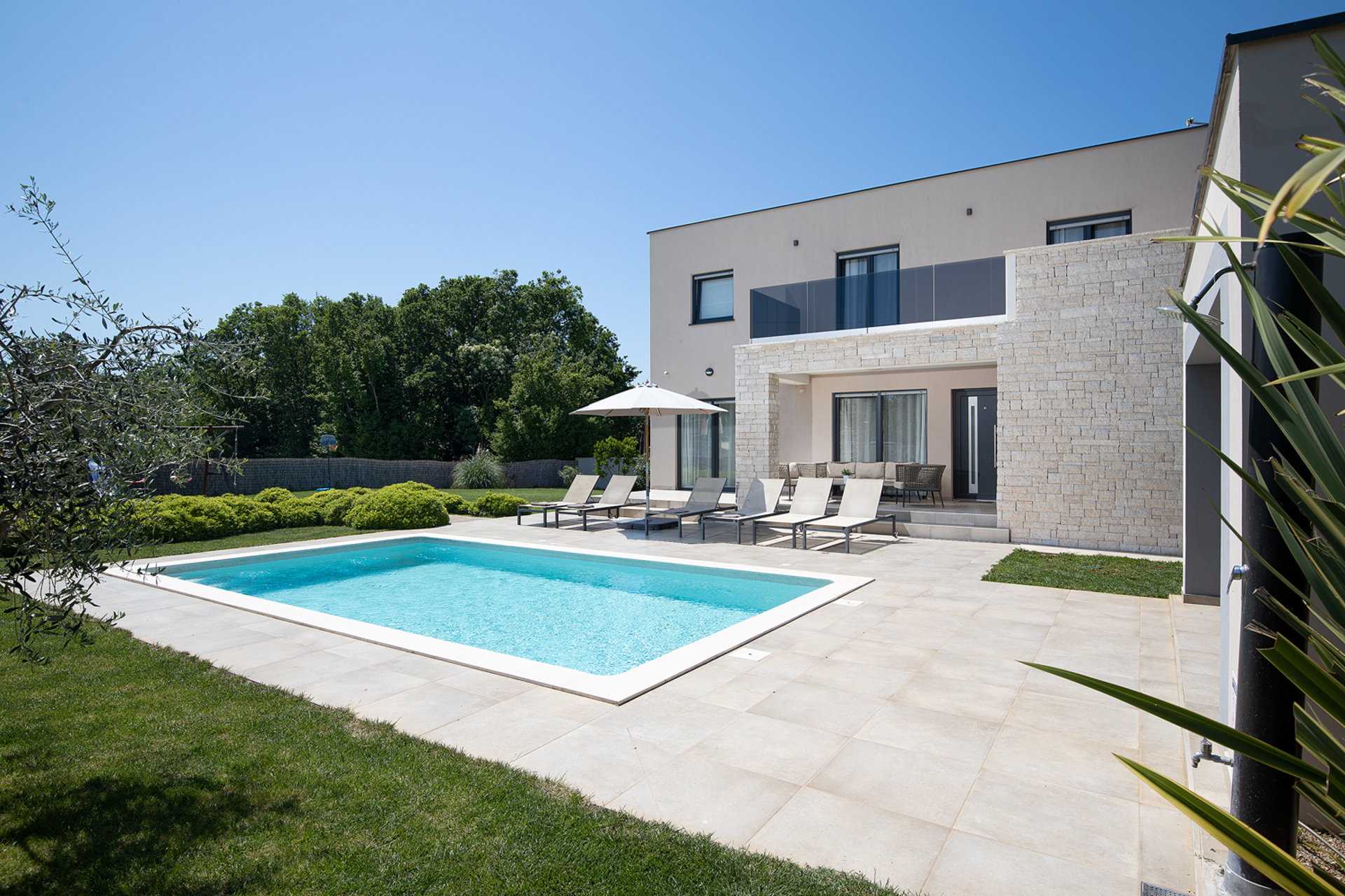 Villa Modesta with Pool