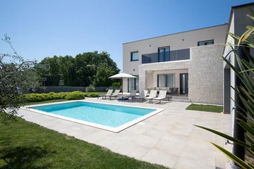 Modern Family Villa with Pool in Marčana