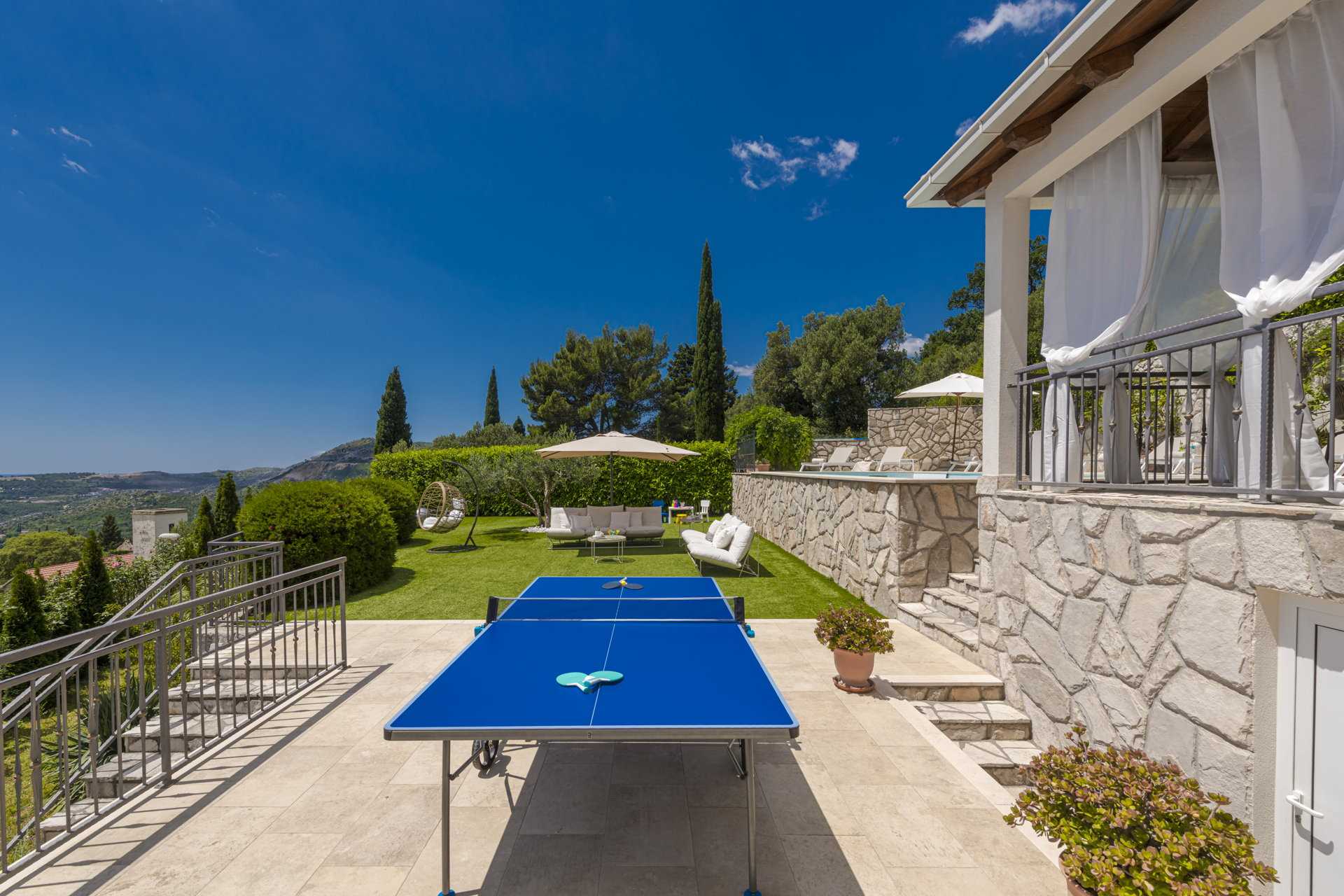 Villa Konzepta with Pool