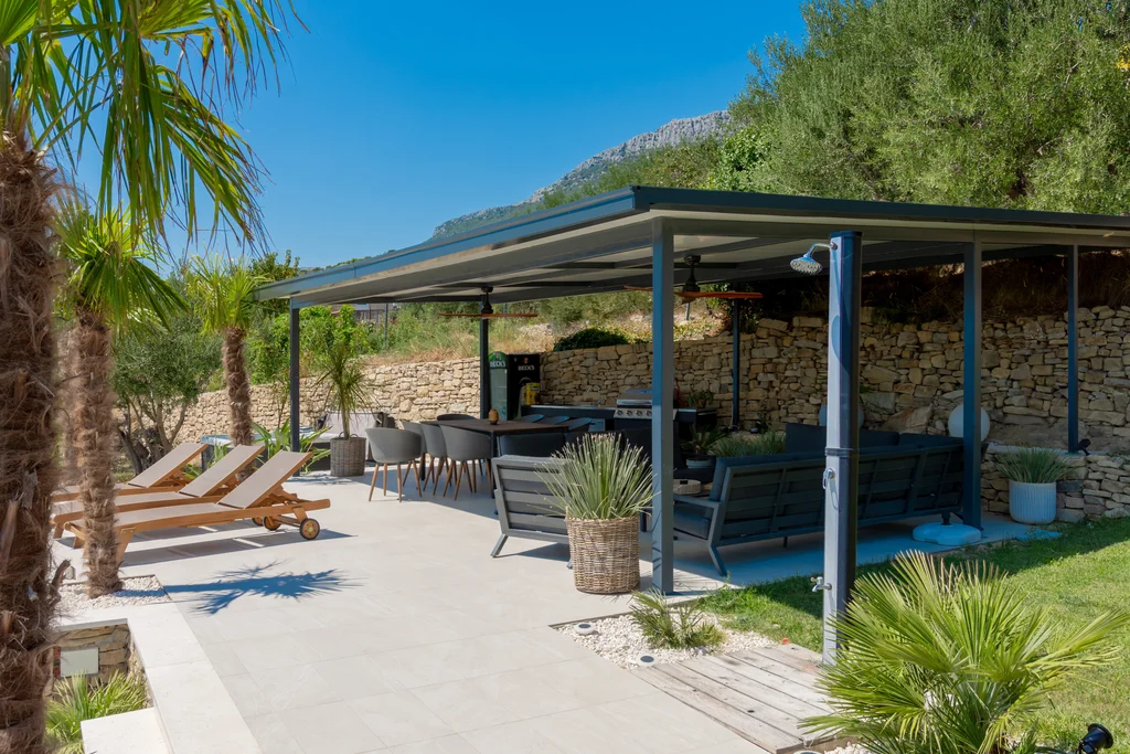 Private Villa Retreat with Pool in Kaštel Lukšić
