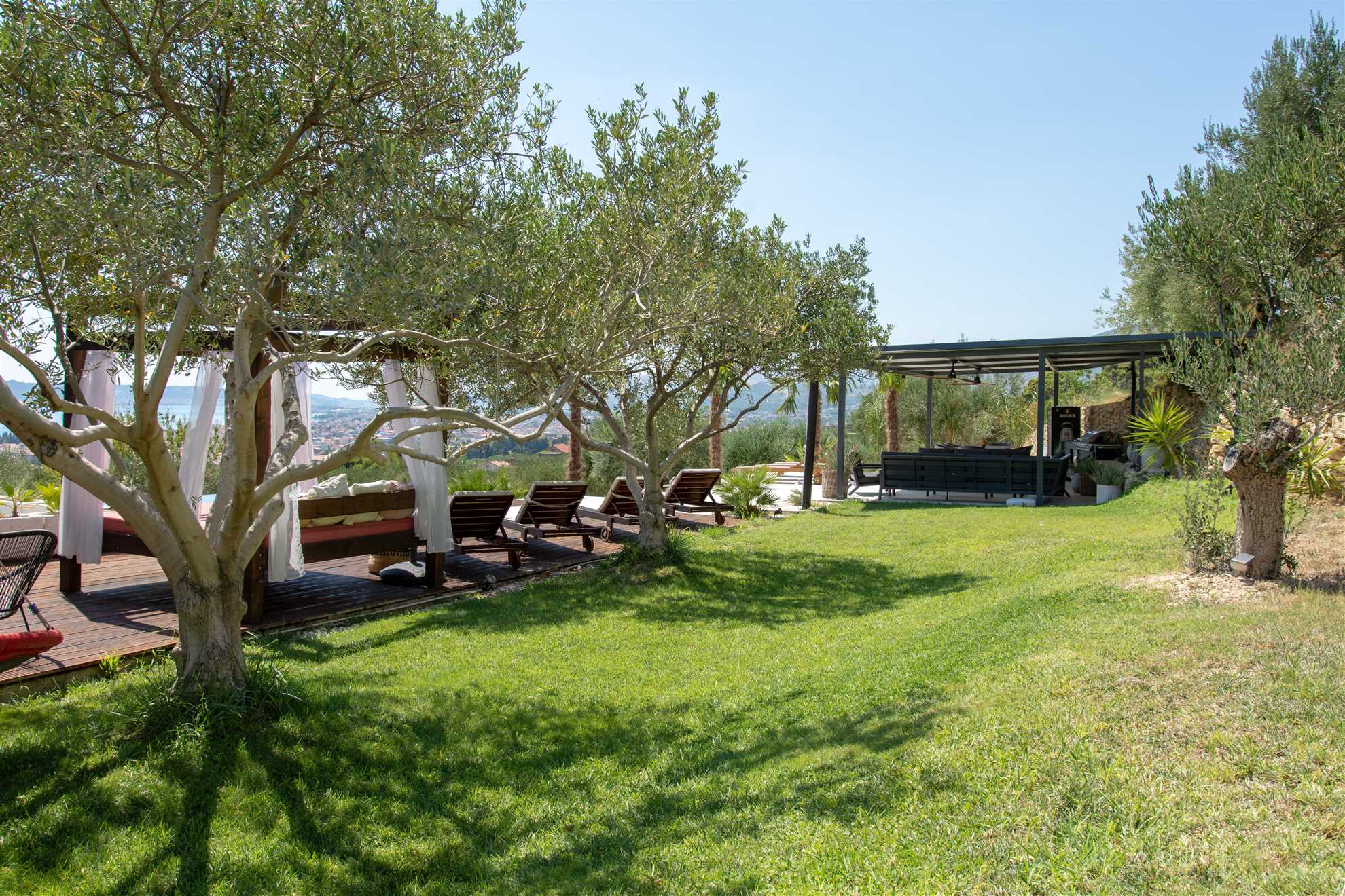 Villa Golden Leaf with Heated Pool