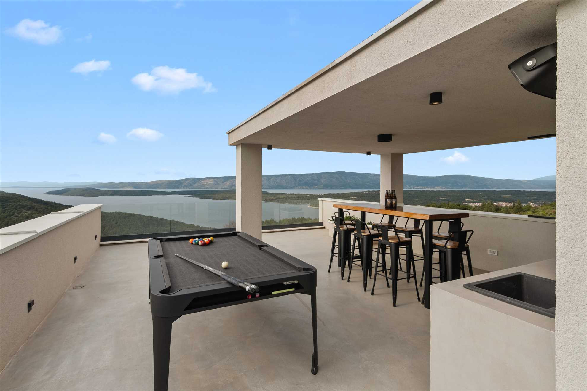 Villa Skysail with Heated Pool