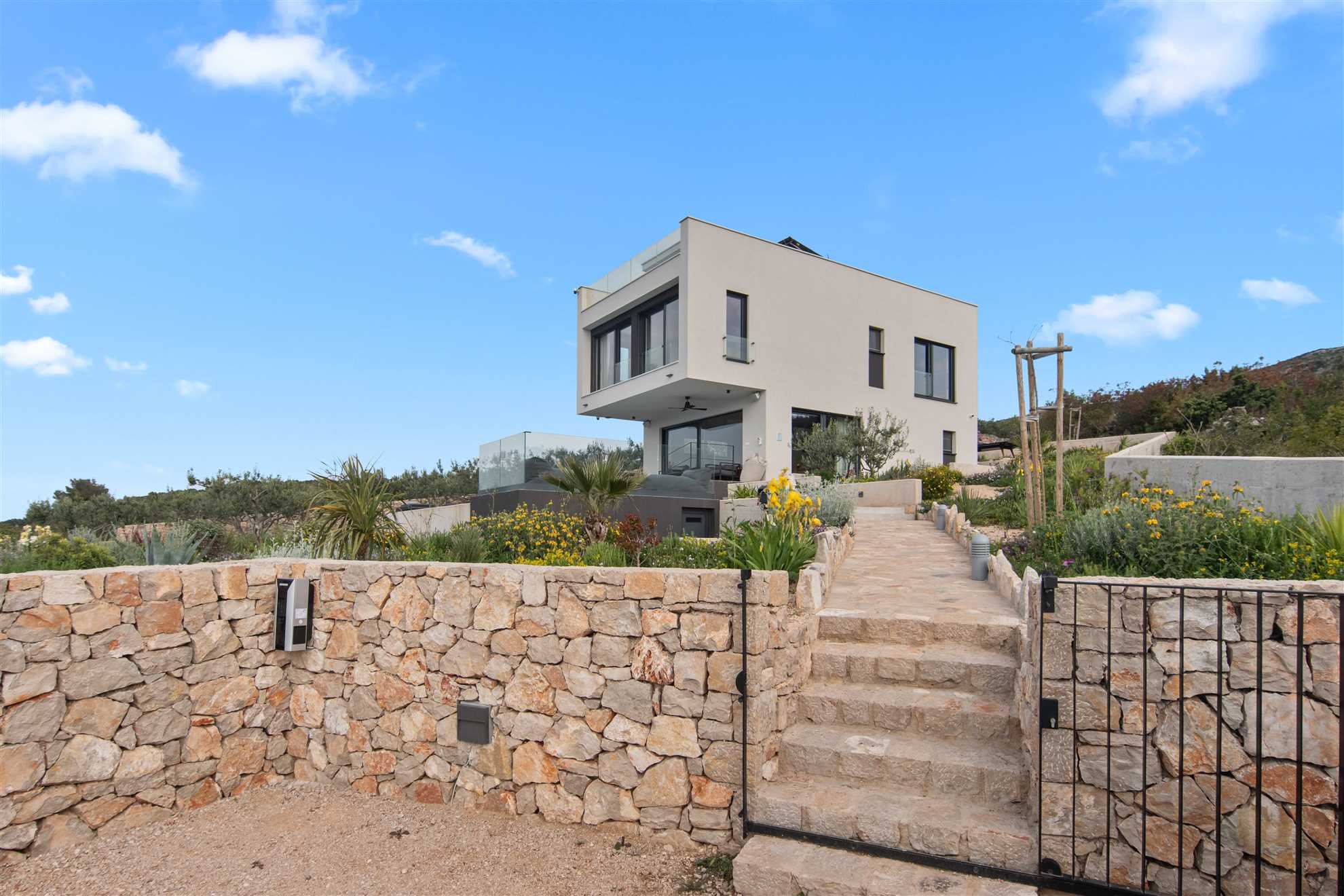 Villa Skysail with Heated Pool