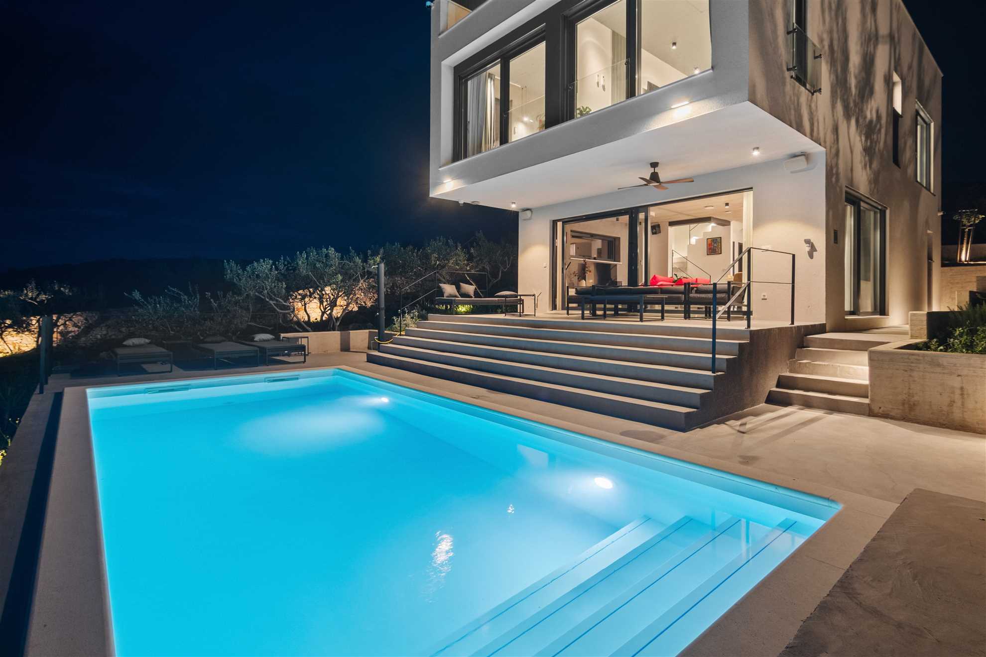 Villa Skysail with Heated Pool