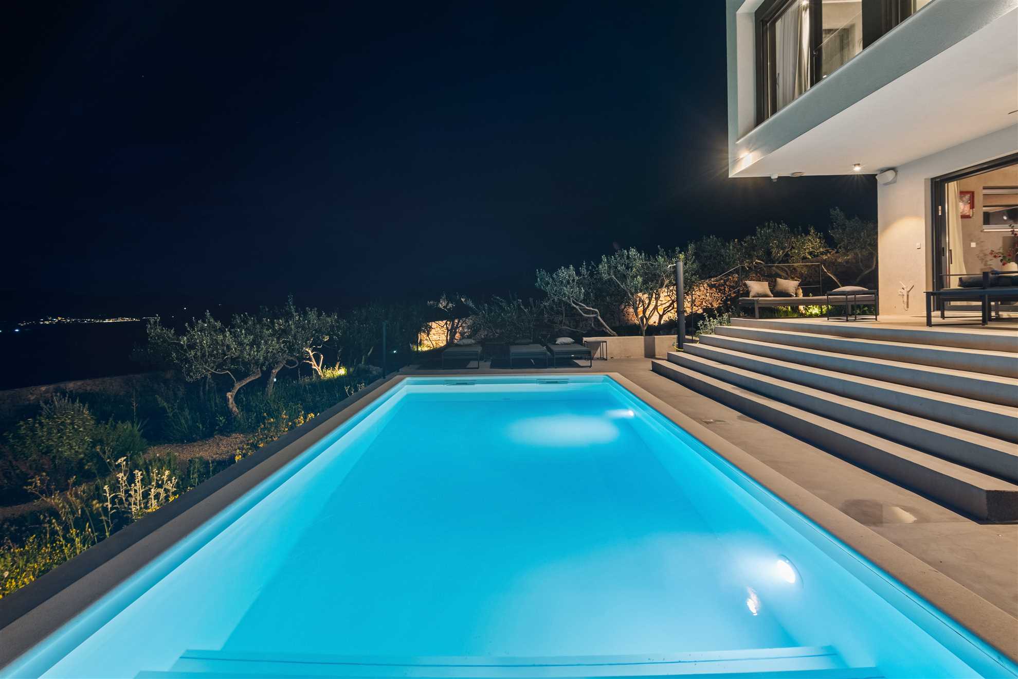 Villa Skysail with Heated Pool