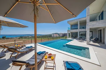 Contemporary Villa with Pool and Jacuzzi in Kaštel Novi