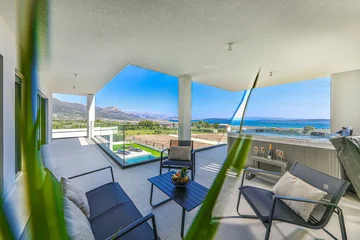 Contemporary Villa with Pool and Jacuzzi in Kaštel Novi