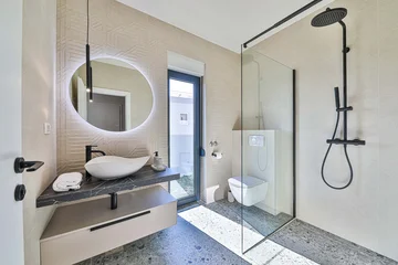 Contemporary Villa with Pool and Jacuzzi in Kaštel Novi