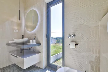 Contemporary Villa with Pool and Jacuzzi in Kaštel Novi