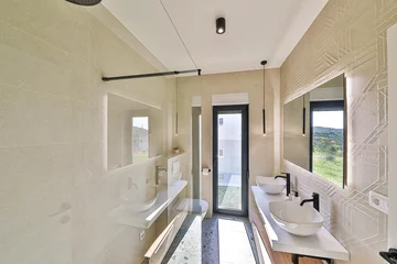 Contemporary Villa with Pool and Jacuzzi in Kaštel Novi