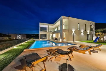 Contemporary Villa with Pool and Jacuzzi in Kaštel Novi