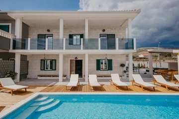 Family Villa with Pool and Sauna near Trogir