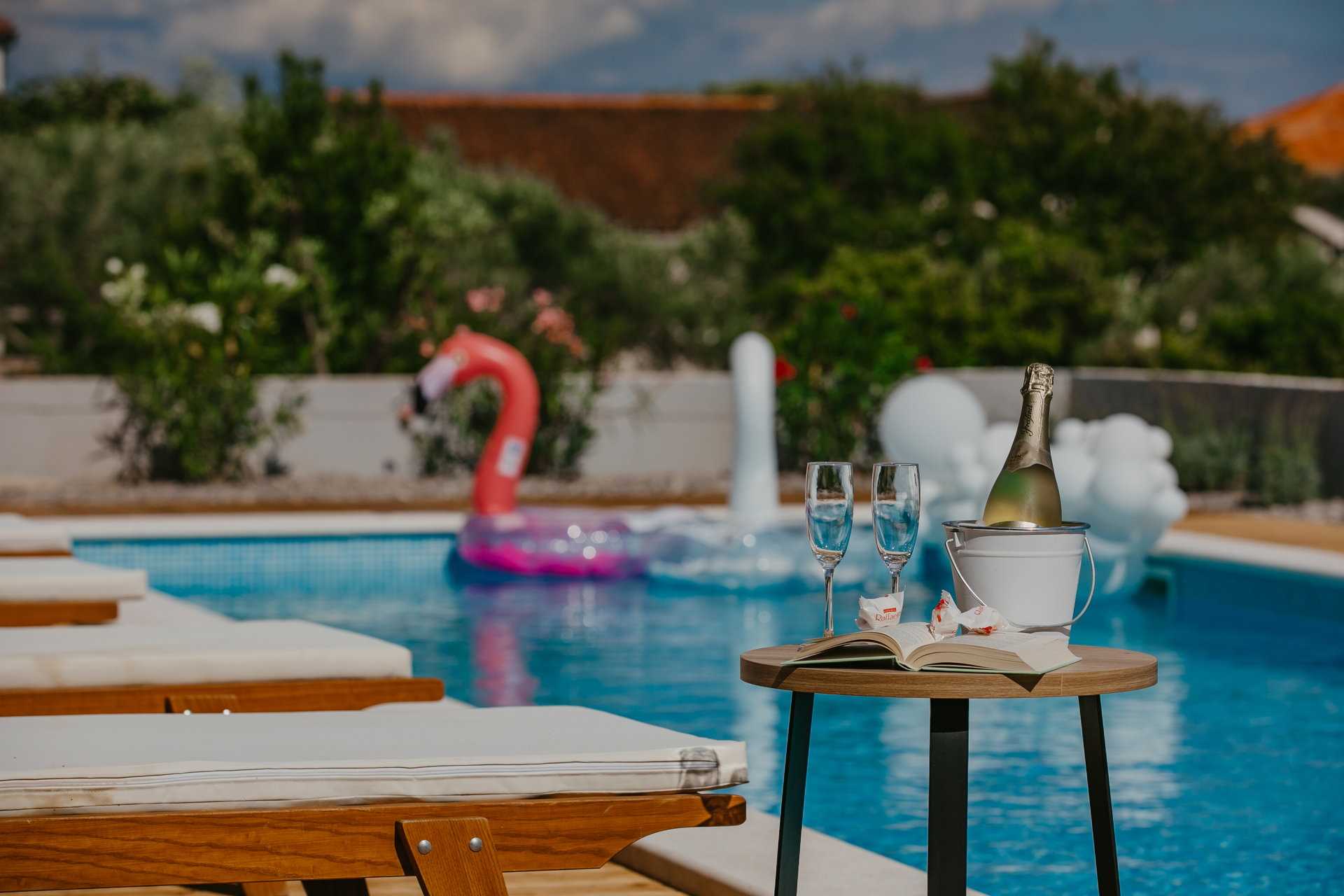 Villa Del Tempo with Pool
