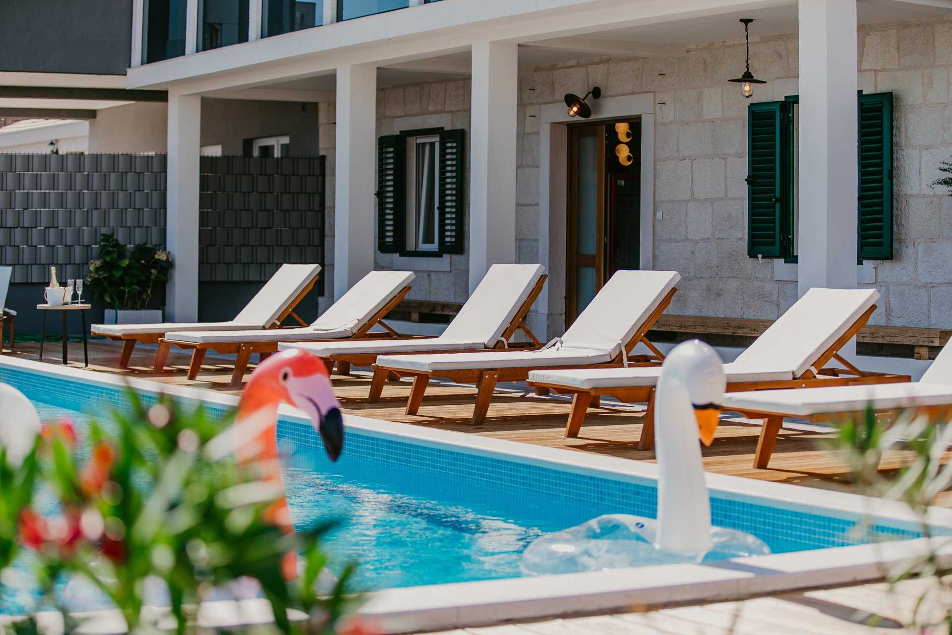 Villa Del Tempo with Pool