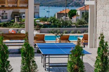 Family Villa with Pool and Sauna near Trogir