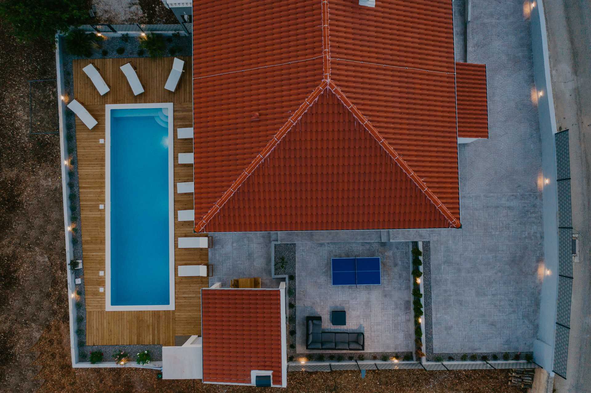 Villa Del Tempo with Pool