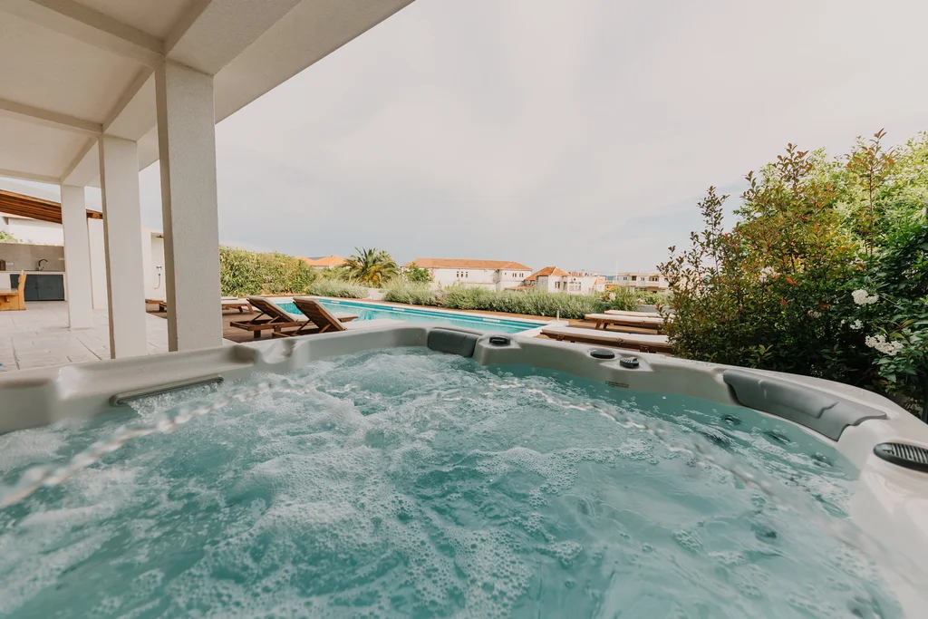 Family Villa with Pool and Sauna near Trogir