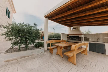 Family Villa with Pool and Sauna near Trogir