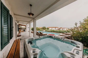 Family Villa with Pool and Sauna near Trogir