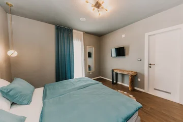 Family Villa with Pool and Sauna near Trogir