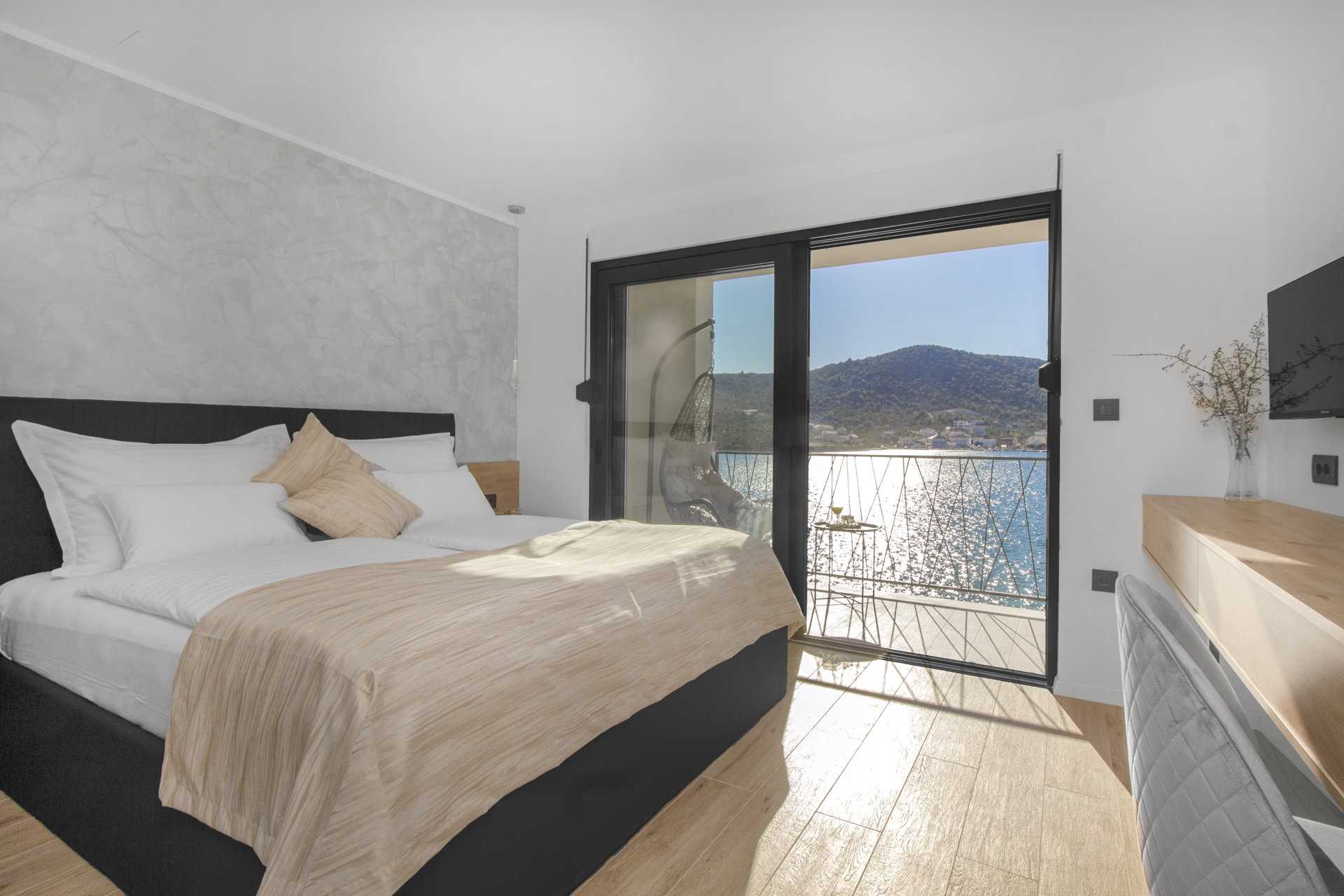 Villa Vela Aurea with Pool