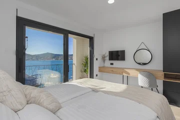 Beachfront Villa with Pool in Vinišće