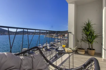 Beachfront Villa with Pool in Vinišće