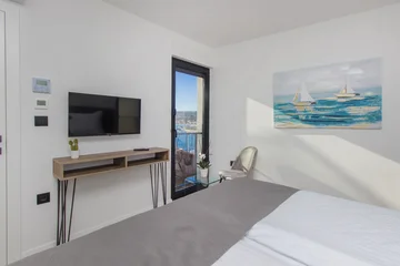 Beachfront Villa with Pool in Vinišće