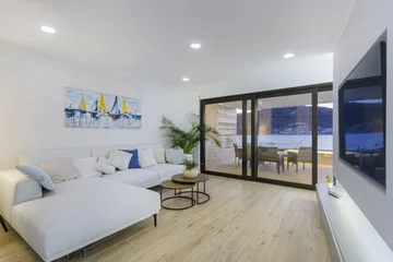 Beachfront Villa with Pool in Vinišće