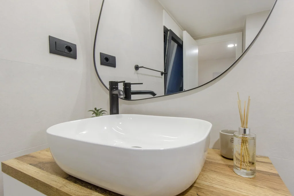 Beachfront Villa with Pool in Vinišće