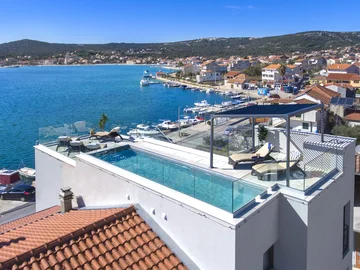 Beachfront Villa with Pool in Vinišće