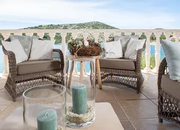 Modern Seaside Villa with Spacious Garden in Marina