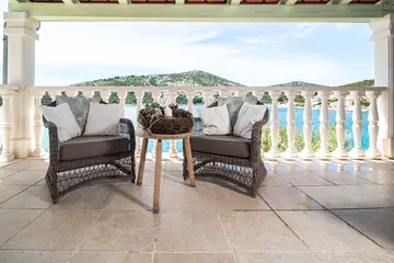 Modern Seaside Villa with Spacious Garden in Marina