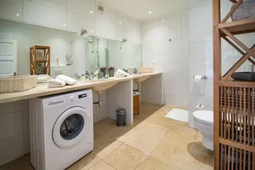 Modern Seaside Villa with Spacious Garden in Marina