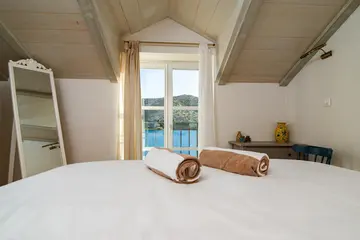 Modern Seaside Villa with Spacious Garden in Marina