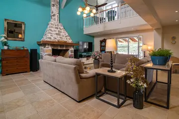 Modern Seaside Villa with Spacious Garden in Marina